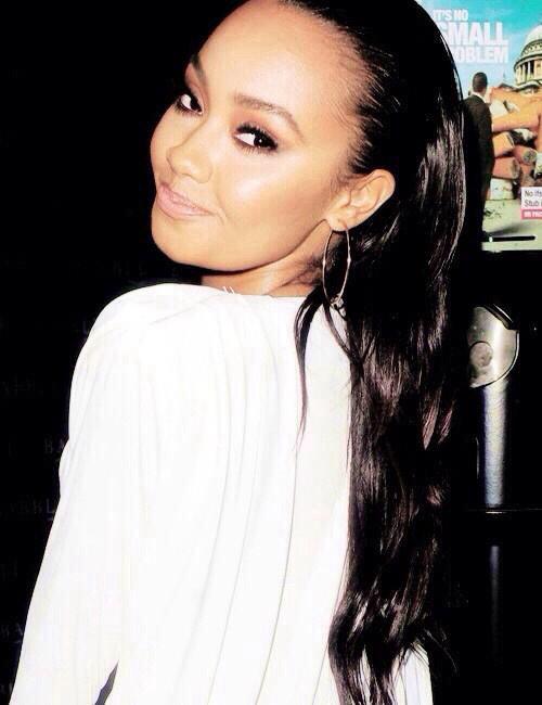 alwaysawardss's tweet photo. CORNA DO ALWAYS - Leigh Anne Pinnock (@alwaysleigh) http://t.co/r9CLOTOXaU