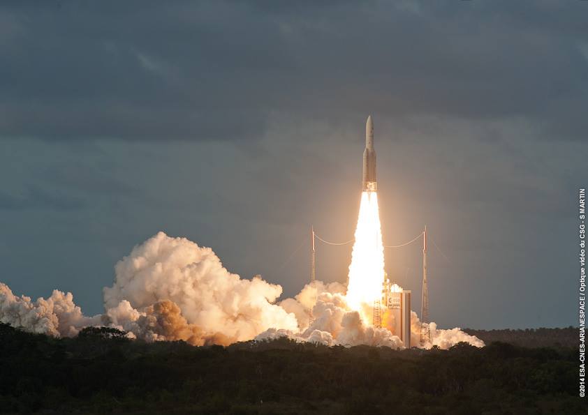 SpaceflightNow's tweet photo. #Ariane5 launches satellites to broadcast ultra-clear TV &amp; serve Indian citizens. #VA221 http://t.co/idOb5xTg5I http://t.co/7bR2SmsbZw