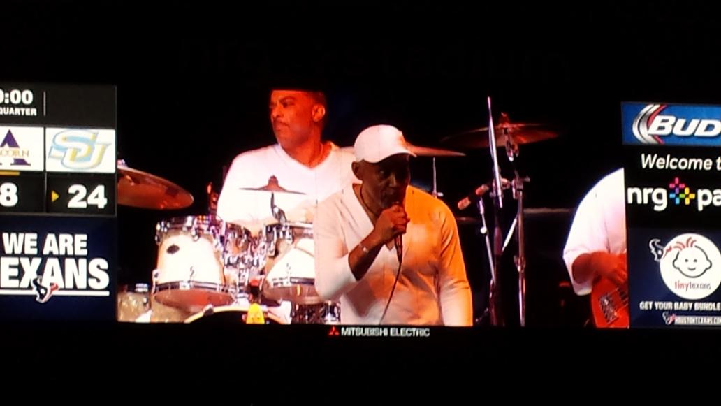 Love to hear Frankie Beverly & MAZE anytime. Lets wish Frankie Beverly a Happy Birthday today!! 