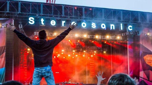 007daJithin's tweet photo. #stereosonic @Skrillex @SkrillexIdol http://t.co/VPcp4QYj17
