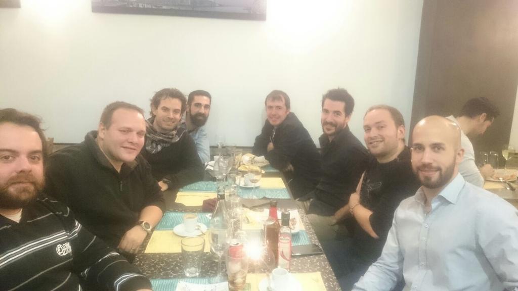 kintanovich's tweet photo. “@Yippee_7: Més que un club!!!!! #LosCanteros http://t.co/jpuFrJACWu” Un puticlub