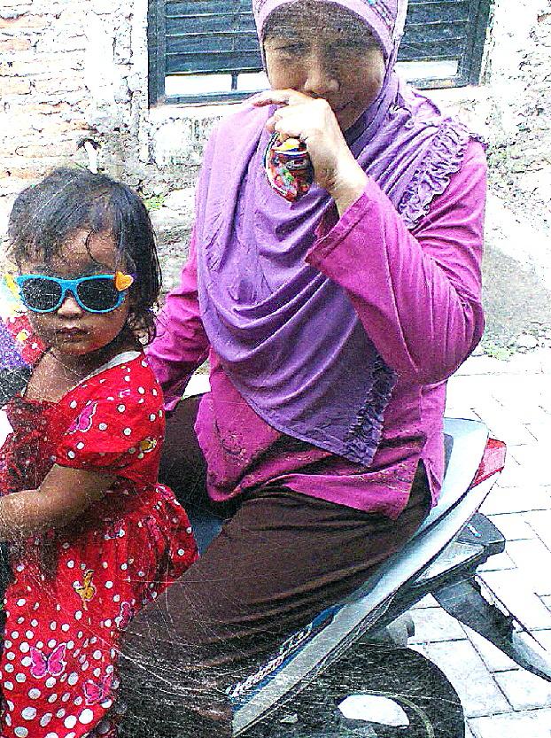 bayu_th's tweet photo. #mymom #lala via #Camera360# http://t.co/Uz3tv0mh5y