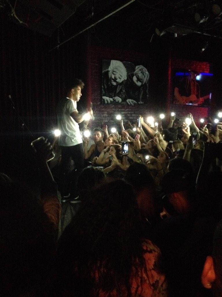 JJ8051's tweet photo. More photos from a great show Kyle was spitting fire @SuperDuperKyle @Joseph_Torres25 #VelvetJones #TurntUp http://t.co/gtVfV4mO4w