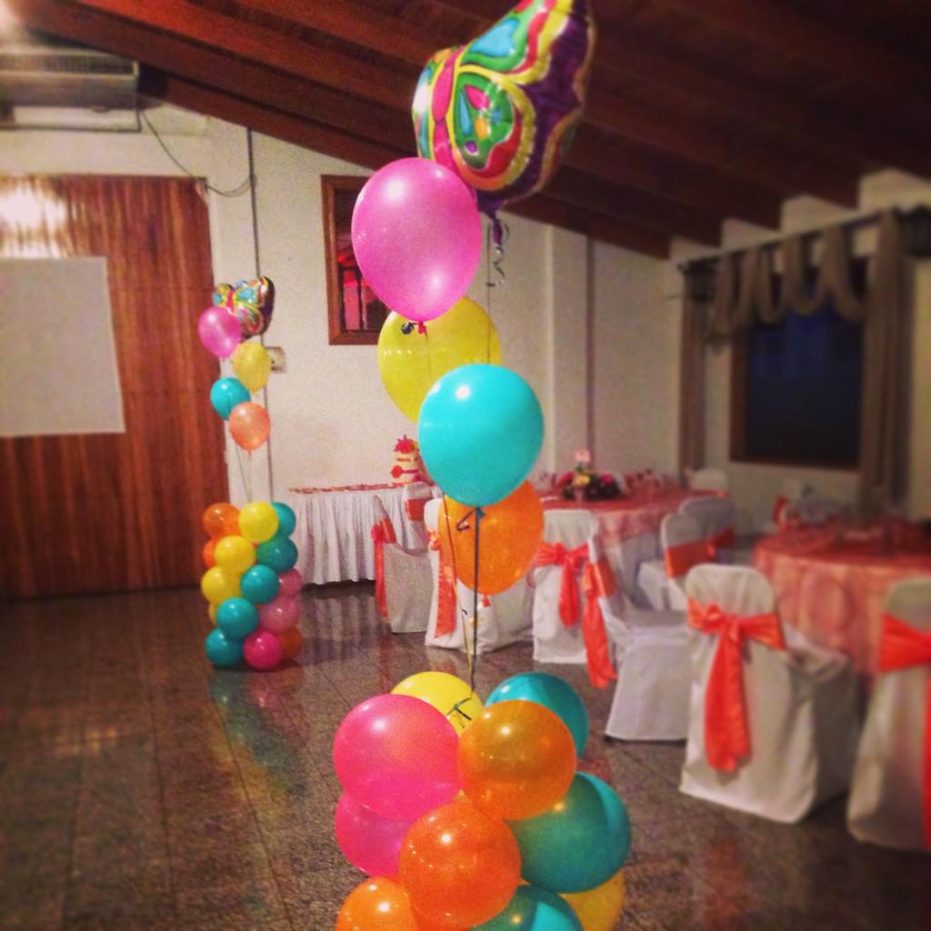 JessysFlowers1's tweet photo. Que jornada!!! #HotelRadisson #HotelCountryInn #SaladeeEventosLaFinca http://t.co/vQ3WYbtxdo