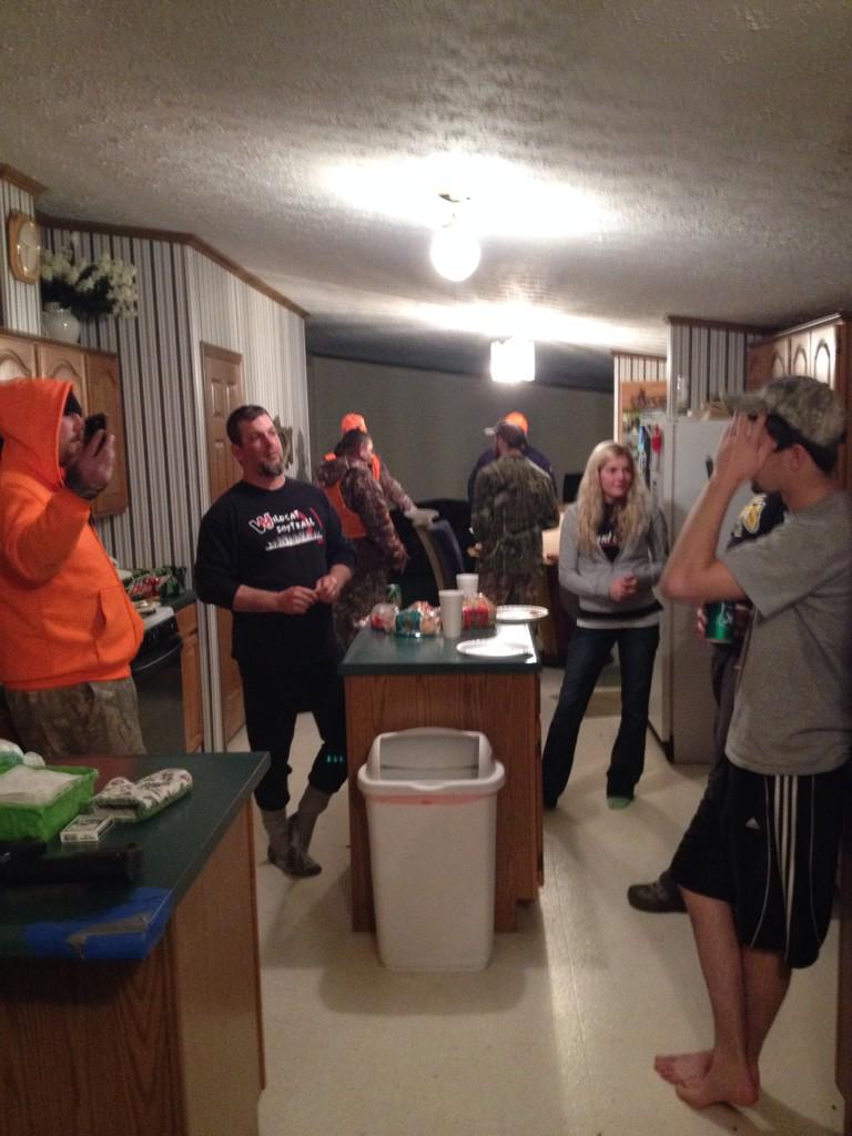 KGCOUTDOORS's tweet photo. Everyone having fun at our WOunded warriors united hunt! http://t.co/0lSYNgun9m