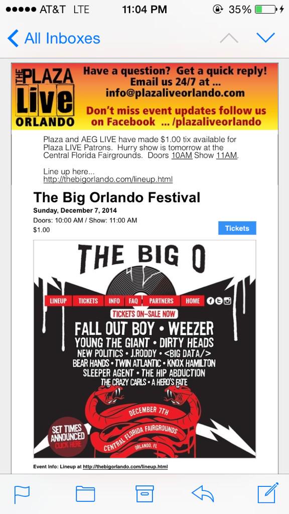 VagablondesBlog's tweet image. To all our Florida friends: @falloutboy and @Weezer are playing a festival in Orlando tomorrow and tickets are $1!