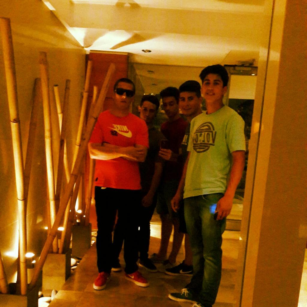 Mute con los muchachos