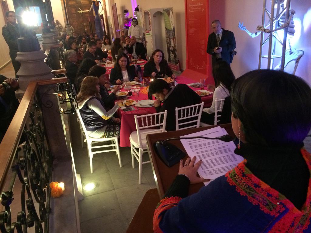 bettynabenitez's tweet photo. Agradecemos a @TolucaGob x ofrecer cena d bienvenida #DestinationSummit14 realizado x 1a vez en #México ¡bienvenidos! http://t.co/jD5z4Zdlzy