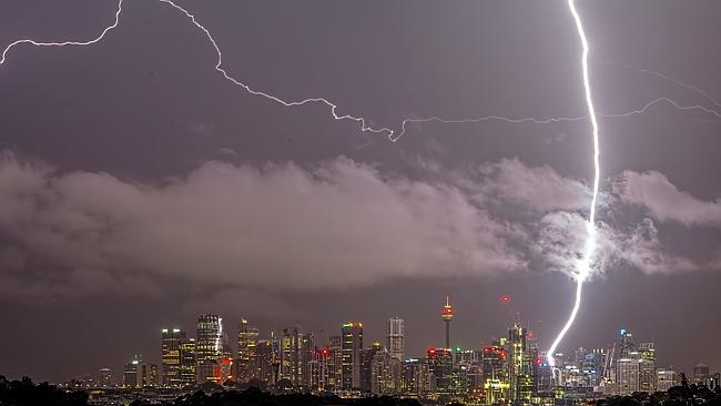 Mattcullen1976's tweet photo. It is time to take cover again Sydney as #SydneyStorm hits again with typical ferocity! http://t.co/cqMJzLXcuy http://t.co/nyV7jhH6iN