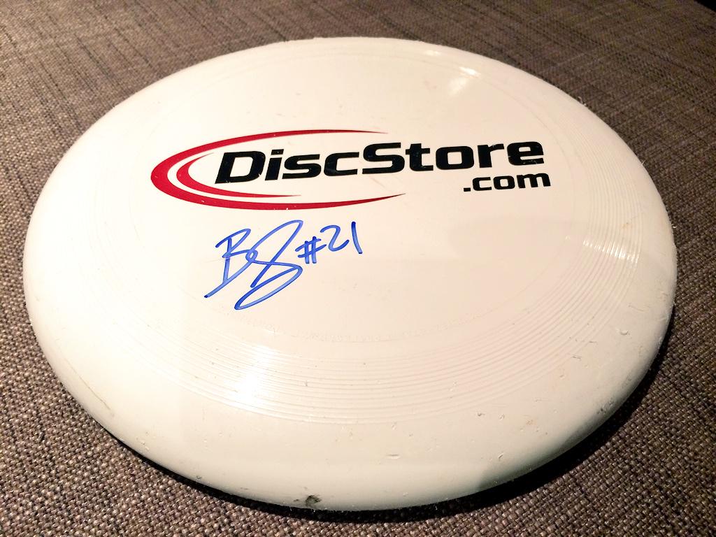 Brodiesmith21's tweet image. FRISBEE GIVEAWAY!!! Retweet and Follow me for a chance to win!