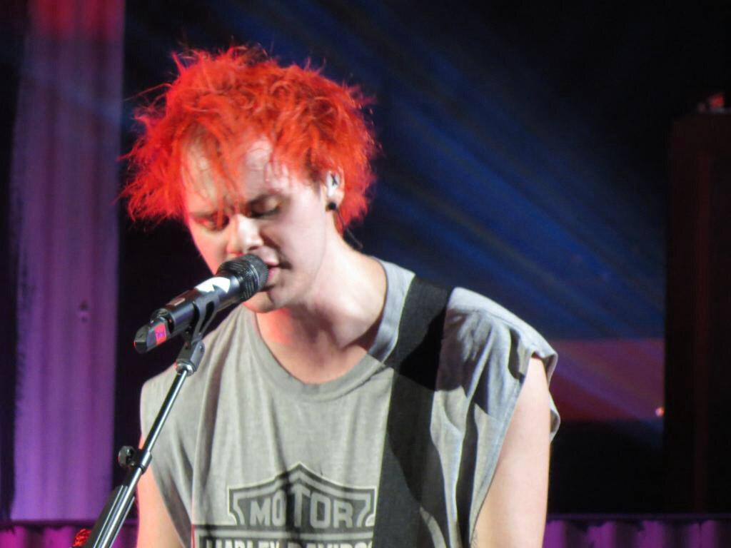 Bri_Marie143's tweet photo. Can we please fucking do this day again #5sosarizona #RWYSOAZ #5sosinphoenix @Ashton5SOS @Michael5SOS @5SOS ๐ญ๐ญโค๏ธ๐ฐ๐โค๏ธ๐ญ http://t.co/eJpQz7YDVb
