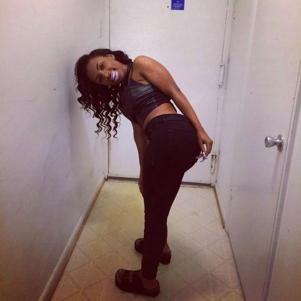 DantRagee's tweet image. Lookin under the tree tomorrow like