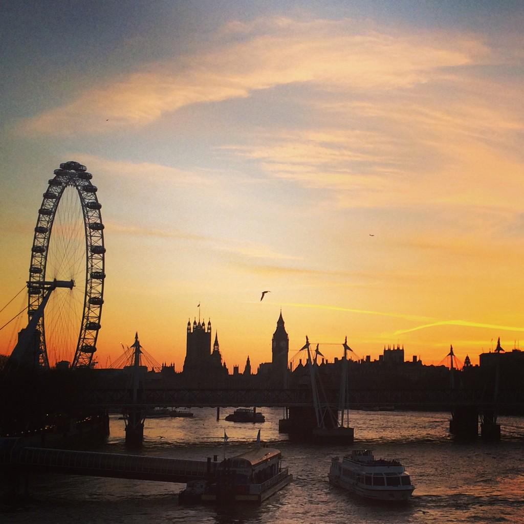 RachelPucill's tweet photo. Ooh I love you London 🇬🇧❤️ http://t.co/O3kwgYmOoS