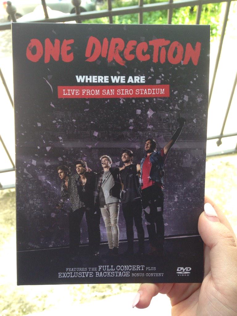 satellvite's tweet photo. Se mi devo deprimere,almeno voglio deprimermi per bene. #1DEPRESSE #1D4U #1DinRomeEIoStoACasa #1DatRome http://t.co/9LiuTPNa40