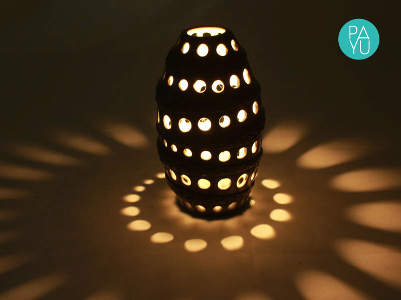 PAYU_Goods's tweet photo. When in doubt, just turn this cocoon big black lamp and let the illuminating lights shine through your rooms. http://t.co/UJx9LQWxAm