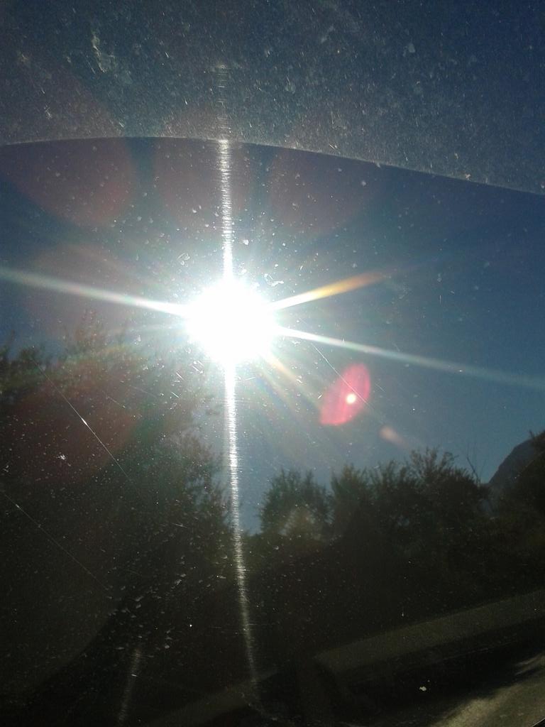 Jarillo67's tweet photo. Cuando me despierto por la mañana i el solecico por mi bentana(88) http://t.co/QJAm8ic2IK