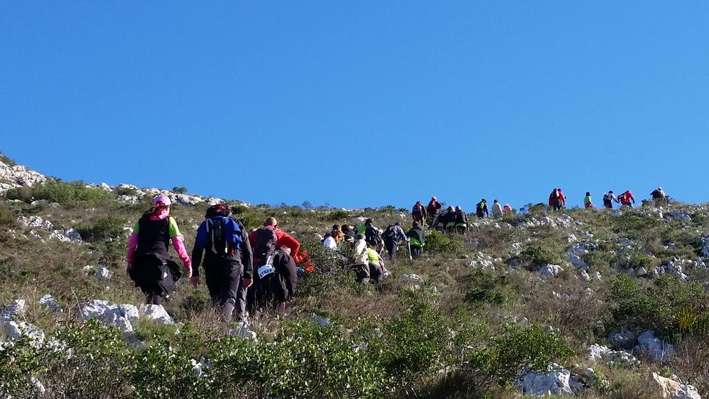 Mountainslovers's tweet photo. Últimas rampas #Montgó #DIM14 #welovemountains http://t.co/PYewdc1aGV