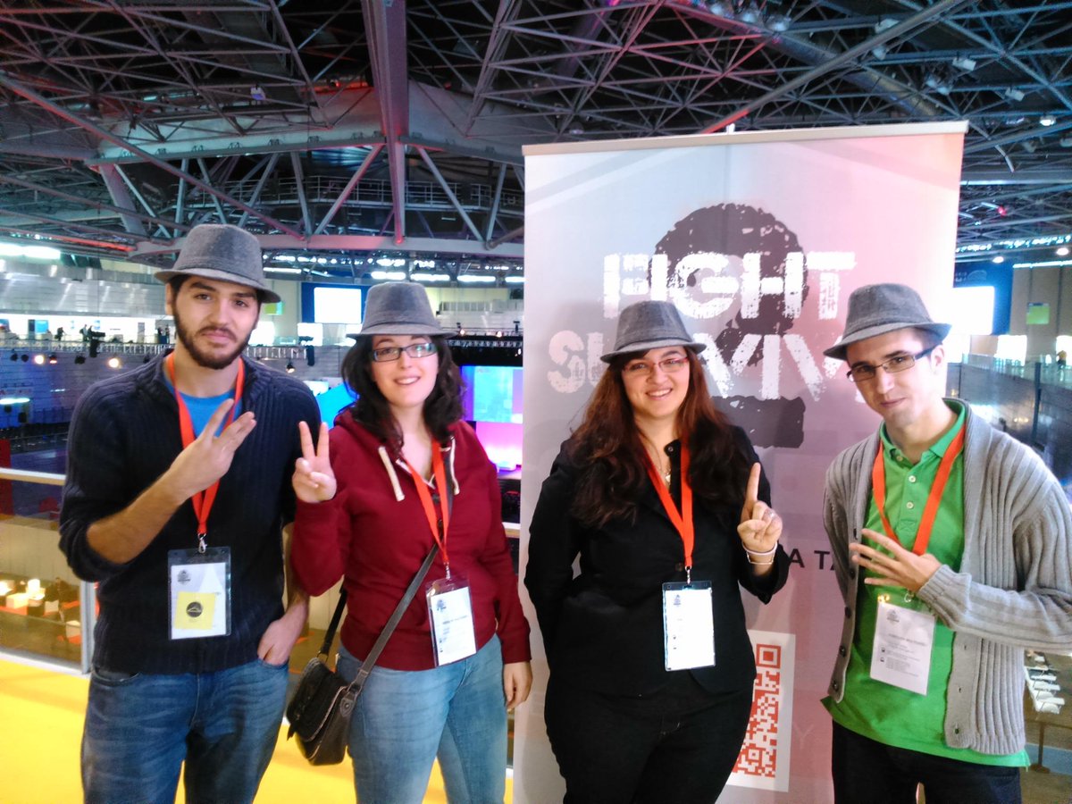 CyberCampGame's tweet photo. Aquí están los ganadores de #F2SurviveGame que no han parado de jugar en #CyberCampEs #CAMPEONESF2S2014 http://t.co/DFfwVwnfUe