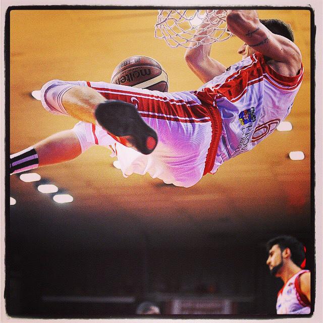 ilpupazzo33's tweet photo. Big W yesterday...adesso concentrati su martedi!!!#totalmentedipendente #teamreggio #reggiana #wedemboyz #ffsub #dunk http://t.co/4sxhpsjZmS