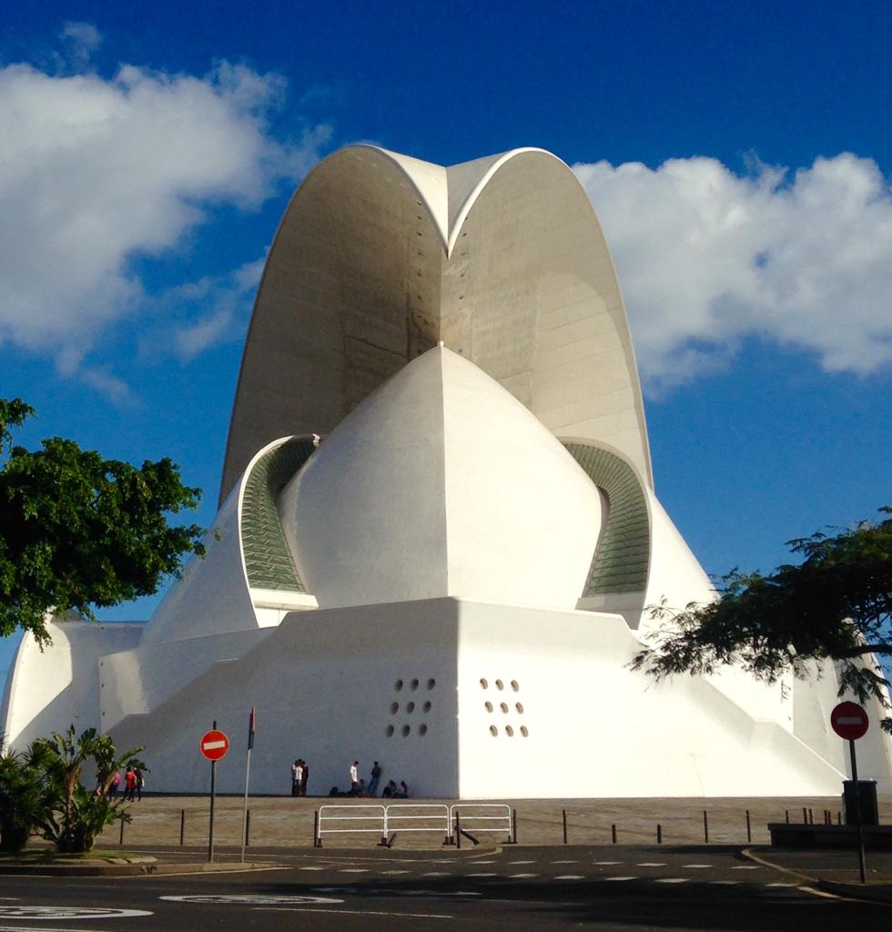 paisajecanario's tweet photo. Feliz domingo desde #SantaCruz de #Tenerife @Auditoriotfe @PrensaTenerife http://t.co/MC1NLe9cTu