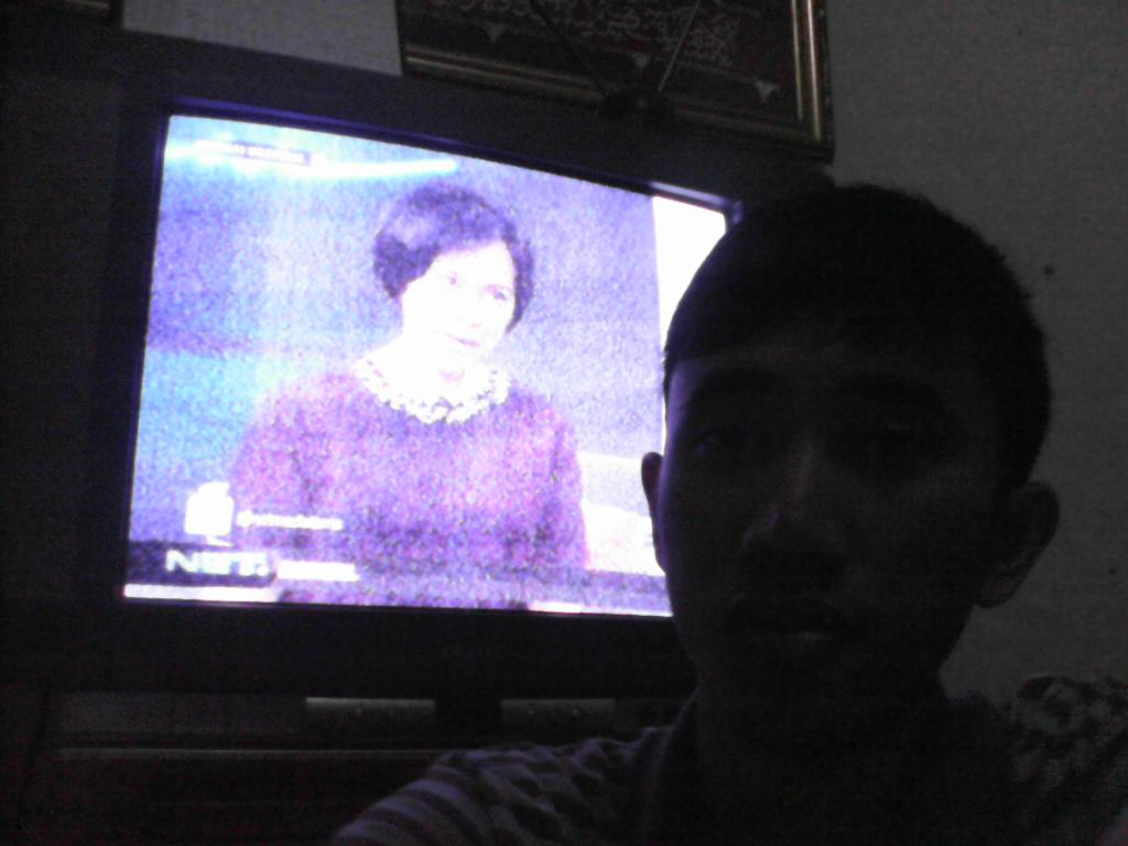 riyanemond's tweet photo. #NetMiliuner_1 @SarahSechan_NET @netmediatama  yang kelihatan cuma kaka sarah sechan yg kece. ; ) numpang kece . http://t.co/poSVRTqwMC