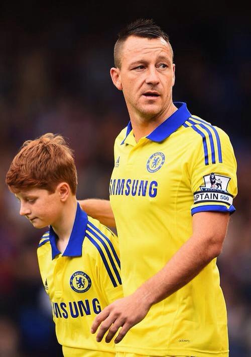 Selamat siang dan Happy birthday captain John Terry! Who turn 34th today. 
