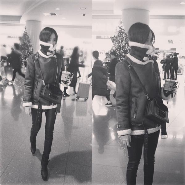 whyilovehyomin's tweet photo. @b89530 Runaway ModeL??i CAN'T believe U can look CooL+Cute at the #same_time haha..U look #tired but still have #Fun http://t.co/4Zd384ankt