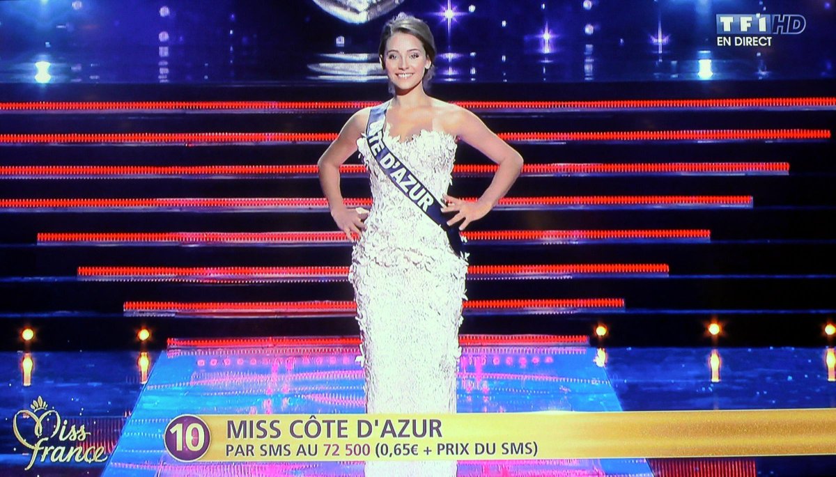 Nice_Matin's tweet photo. Miss Côte d'Azur star des réseaux sociaux... très très loin devant Miss France http://t.co/41beWaqDVS #MissTwitter http://t.co/68csqdlYre