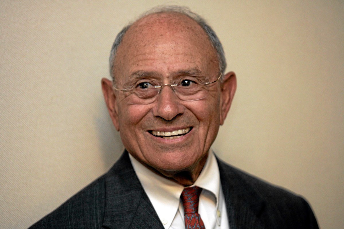 LADailyNewz's tweet image. #DistrictOfficials #LosAngelesUnifiedSchoolDistrict #TeachersUnion ladailynewz.com/2014/12/06/lau…