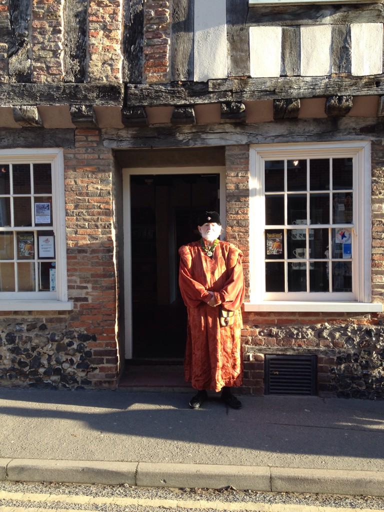 Medieval Christmas Market today 10-4.  It's cosy in Dragon Hall &amp; smells of frankincense, thanks to <a href="/PalmandSole/">The Experience Event</a>