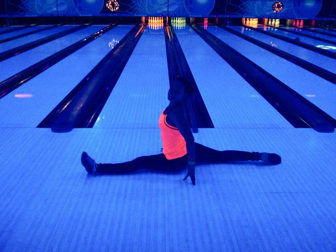 I guess i'm capable of full spilts when i'm making cosmic bowling strikes tonight lol http://t.co/9d<a href="/tag/sexy"class="tags"><span>#sexy</span></a><a href="/tag/vampire"class="tags"><span>#vampire</span></a><a href="/tag/demon"class="tags"><span>#demon</span></a><a href="/tag/cum"class="tags"><span>#cum</span></a>