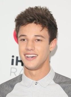 UpgradeCameron's tweet photo. Cameron Dallas no KIIS FM’s Jingle Ball 2014, dia 05/12 em Los Angeles, California. http://t.co/O2GIV05RDV