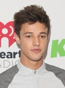 UpgradeCameron's tweet photo. Cameron Dallas no KIIS FM’s Jingle Ball 2014, dia 05/12 em Los Angeles, California. http://t.co/O2GIV05RDV