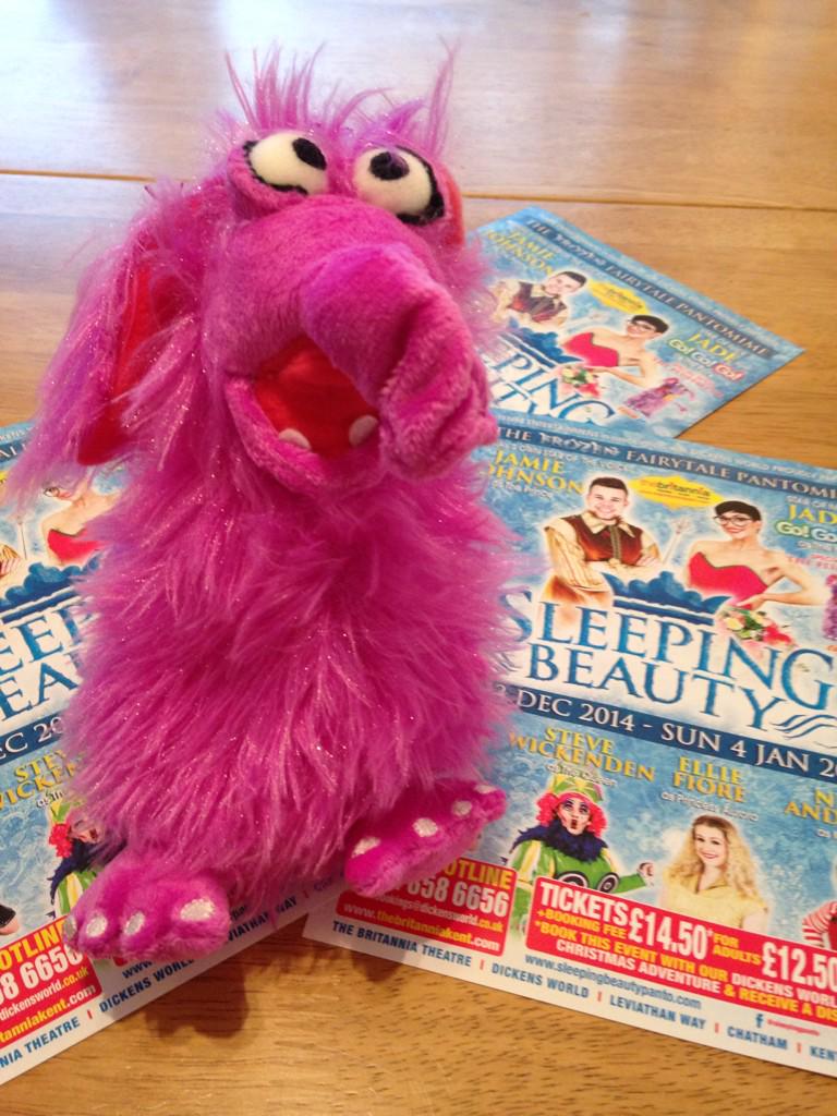 We're going to pick 2 winners for a <a href="/fluffalope/">Fluffalope</a> today! RT n follow! #kentpanto thebritanniakent.com/#!show-times--…