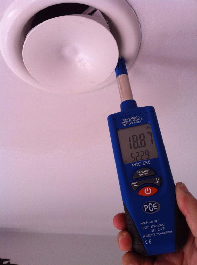 aislasinobra's tweet photo. imágenes del sistema ventilación #solarventi con aporte de calor pasivo totalmente ecologico 0 consumo #Aislasinobra http://t.co/MEkLki01X6