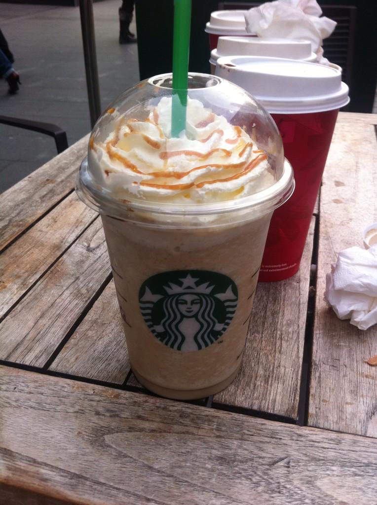 oliviaspeed041's tweet photo. Starbucks http://t.co/tjnCokXkKZ