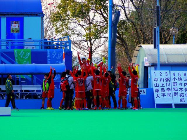 IppeiFujimoto9's tweet photo. Blogを更新しました。
『3年連続18回目の優勝【全日本男子ホッケー選手権大会】奈良』
http://t.co/llrc0AE16L
#NFHT #名古屋フラーテル #ホッケー全日本選手権 http://t.co/ncH8gLBfyA