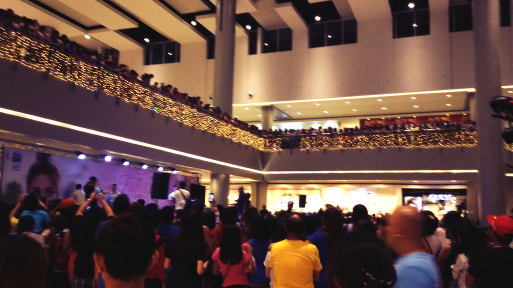 dgstrategists's tweet image. So many young people around. #pubertyproblems @crissandrabi  #kathrynatSMClark