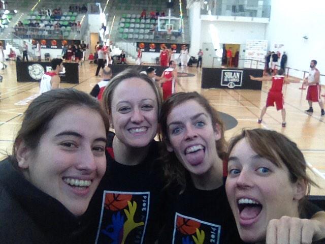 wickhamarina's tweet photo. #3x3FebGoFit vamoossss a ganar el tercerooo http://t.co/cqHZq0RJOG