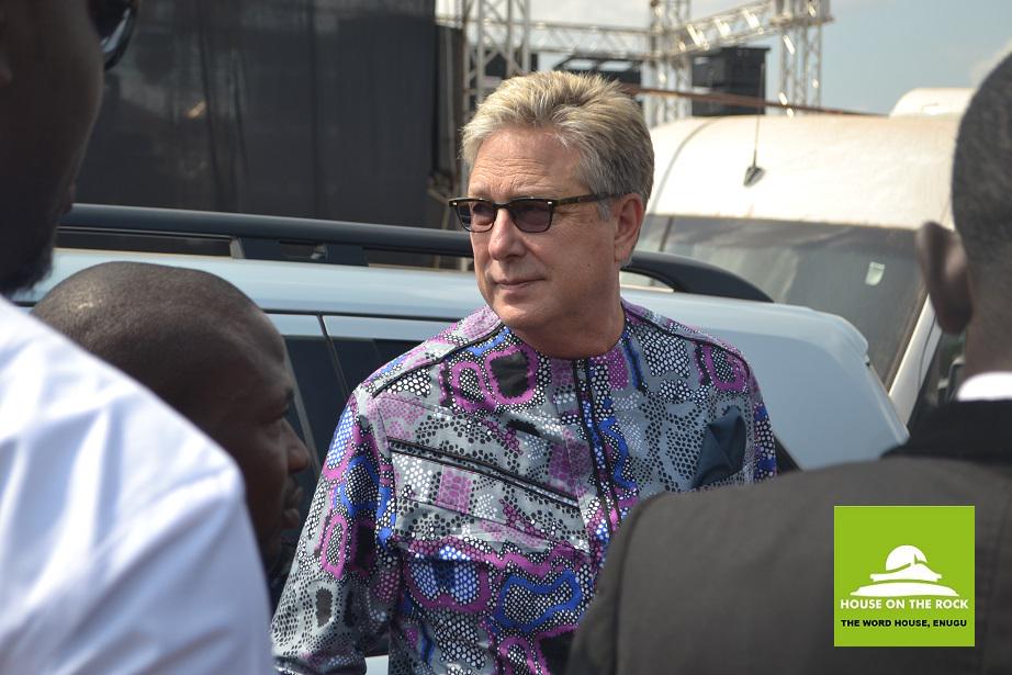 HotrWordhouse's tweet photo. Don Moen and Lenny LeBlanc arrive in church #GME2014 @AijayJayJay @Coal_City @HOTRAba @houseontherockc http://t.co/VfDYOuTt97