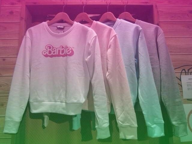 CMchimmm's tweet photo. １枚目はうちの普段の感じで

２枚目からは着てみたい感じの服 👗💄💞

なんかウチが普通に選ぶと

いっつもディズニーのスウェットとか

に走ってしまう  ( 笑 )

女の子っぽいやつも着てみたい 💭💭 http://t.co/zKP6GRI1gy