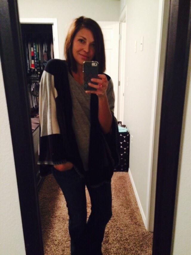 JessicaMae713's tweet photo. Well @design605 looks like it's a cozy chic Sunday at home in some @CAbiClothing #cabistyle Day Five http://t.co/NRLJwcXSkS