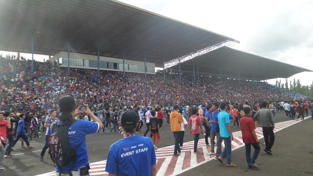 Terima kasih atas dukungan dan kedatangan kalian sehingga acara #YACR2014 sukses! Salam #SemakinDiDepan