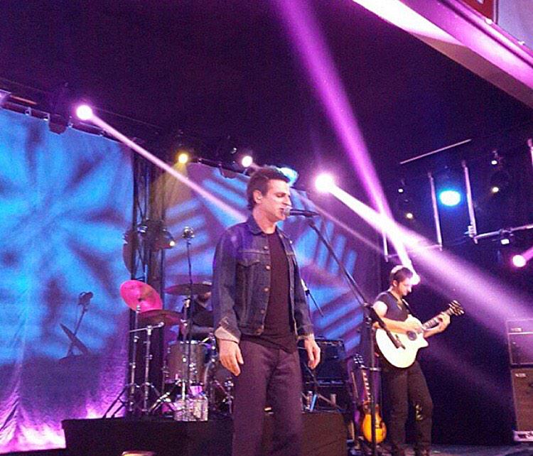 PlaybackMusic86's tweet photo. VODAFONE FREEZONE TEOMAN BURSA SUARE http://t.co/ZplV1N721j
