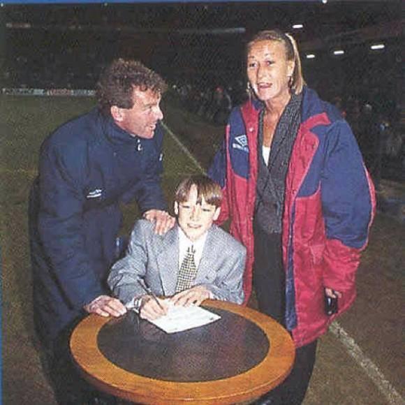 Happy Birthday to John TERRY (At 14 on the picture with Graham RIX and his mother)  <Two perverts