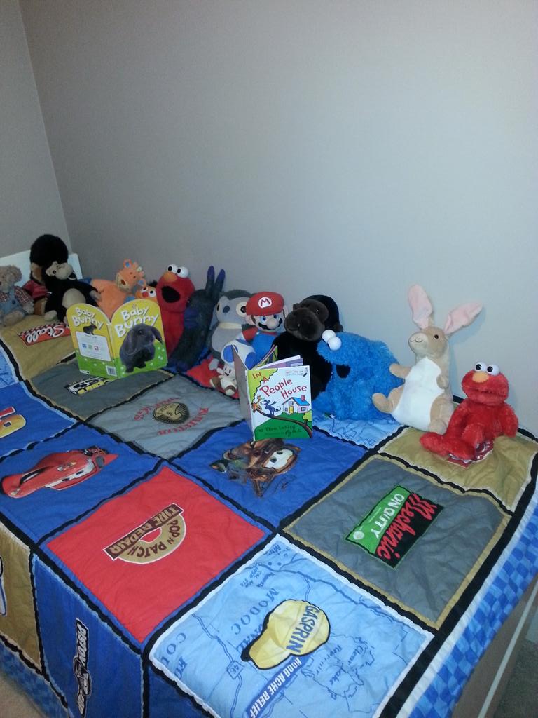 Herk013's tweet photo. Sometimes i do stuff to mess with my boys when they are at Nana's... http://t.co/NLoEWB4IXi