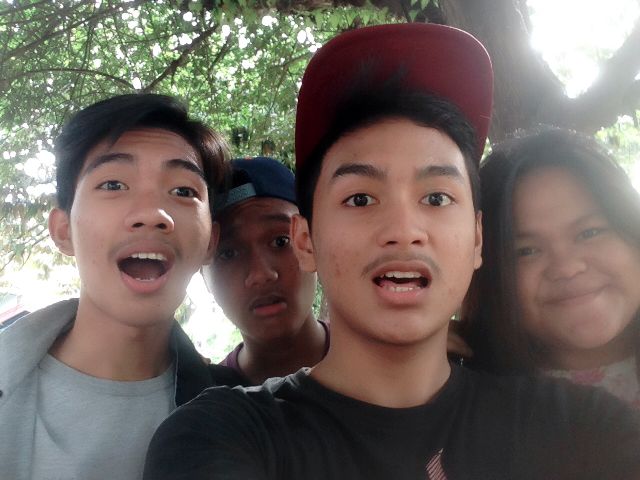 IkbalSwldn's tweet photo. Temen smp doang yg bikin lupa sama semuanya haha http://t.co/i9s2ukGhIZ