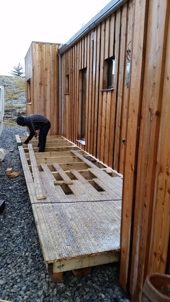 Never knew #decking in the #snow  could be so much fun!