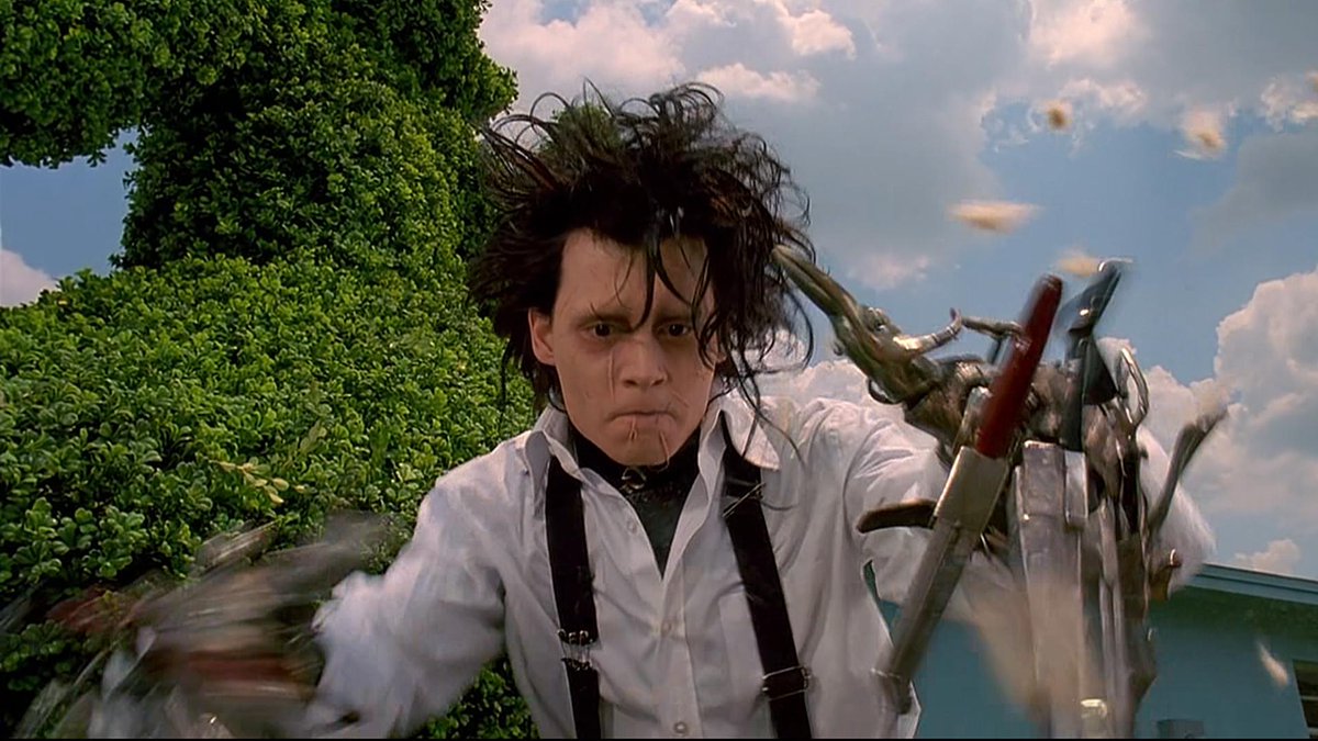 onthisdayinfilm's tweet photo. 7 Dec, 1990, Edward Scissorhands was released, dir. by Tim Burton &amp; starred Johnny Depp, Winona Ryder &amp; Dianne Wiest http://t.co/9n1ZDtY5cJ