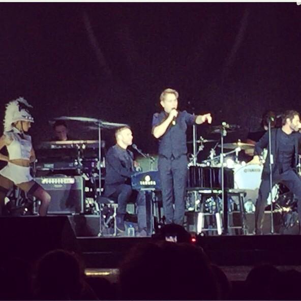 Miss_fallon_dee's tweet photo. @takethat loved dancing with the boys last night @CapitalOfficial  at the #02areana relight my fire was the one http://t.co/P73KdaP91w